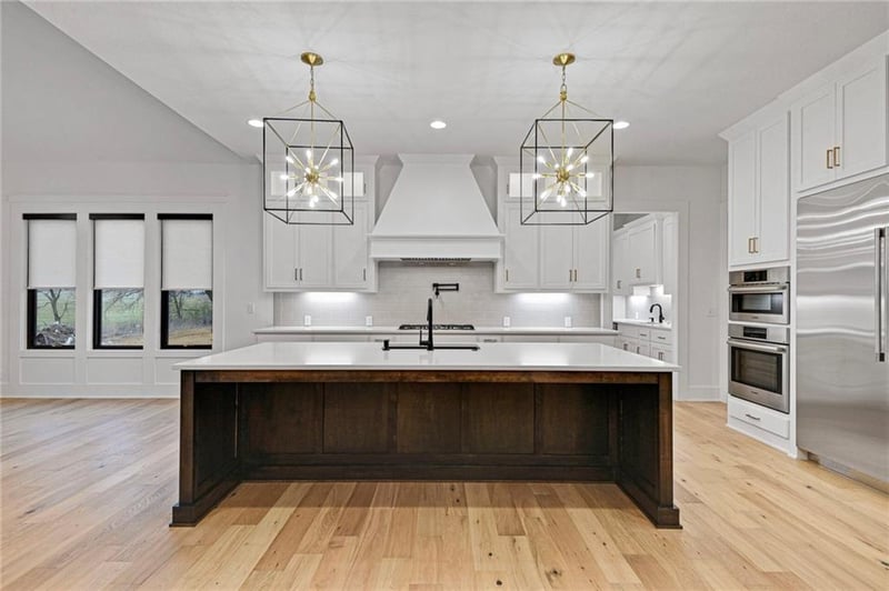 12205 171st St, Overland Park, KS 66221