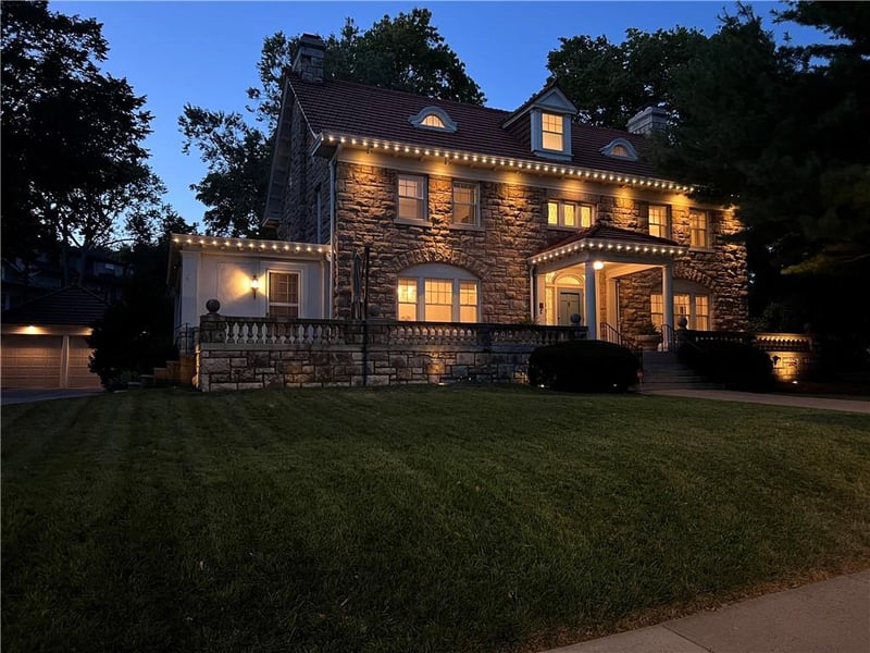 720 Gleed Ter, Kansas City, MO 64109