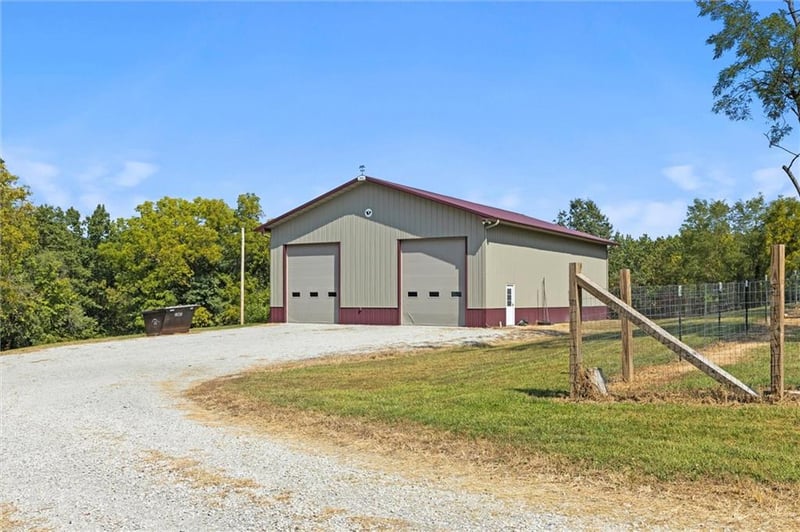 5203 SW 169 Hw, Trimble, MO 64492