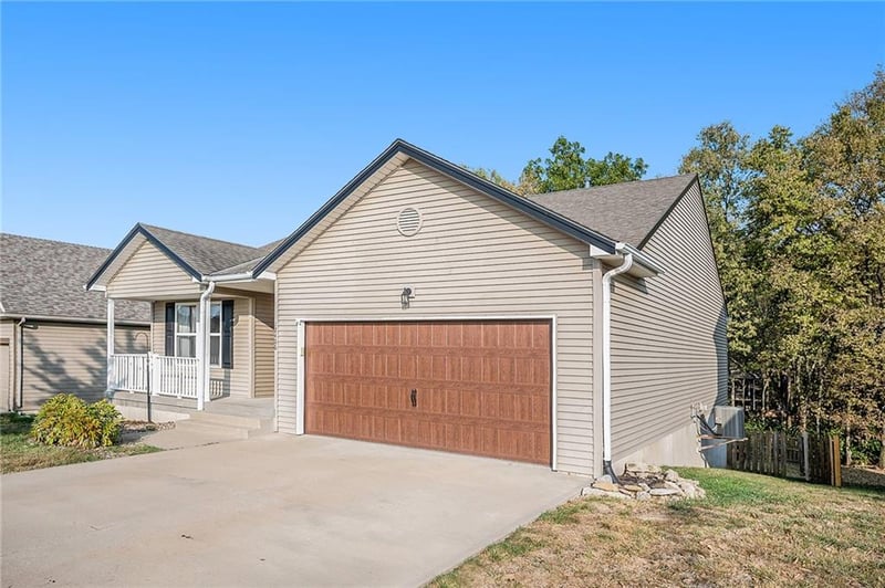 12406 N Wayne Ave, Kansas City, MO 64165