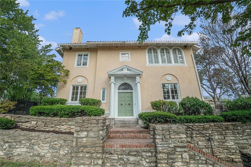 4545 Kenwood Ave, Kansas City, MO 64110