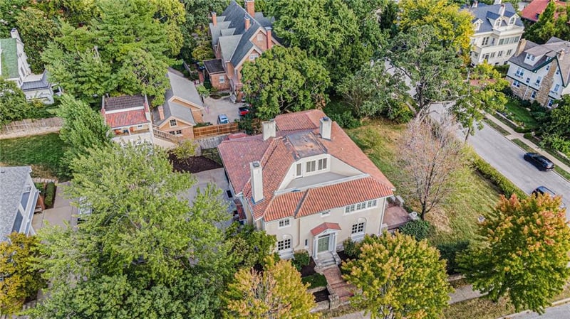 4545 Kenwood Ave, Kansas City, MO 64110