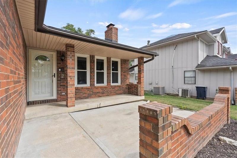 6015 Michigan Ave, Kansas City, MO 64130