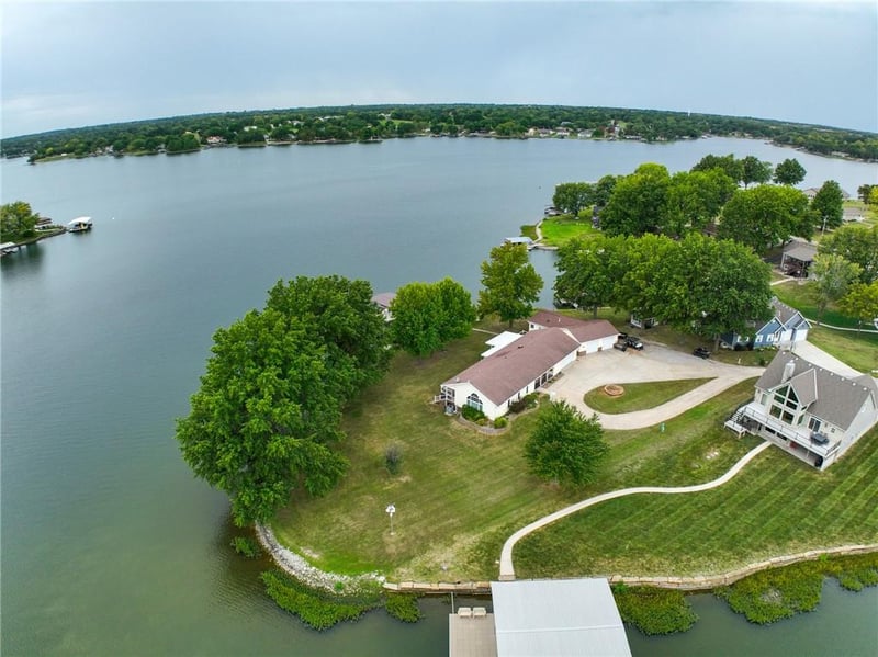 107 Angler Point, Gallatin, MO 64640