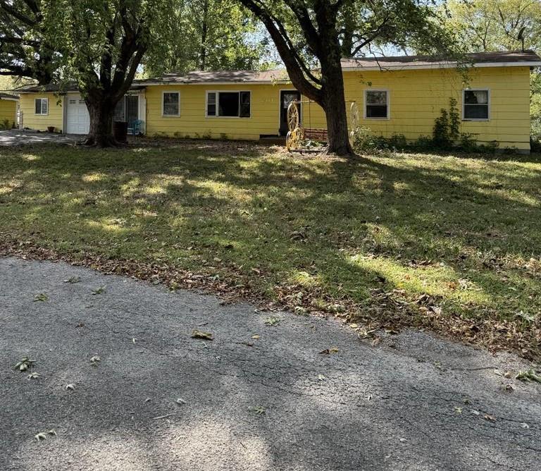 201 N Cypress St, Cherokee, KS 66724