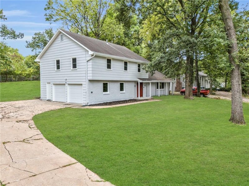 4761 NE Winn Rd, Kansas City, MO 64117