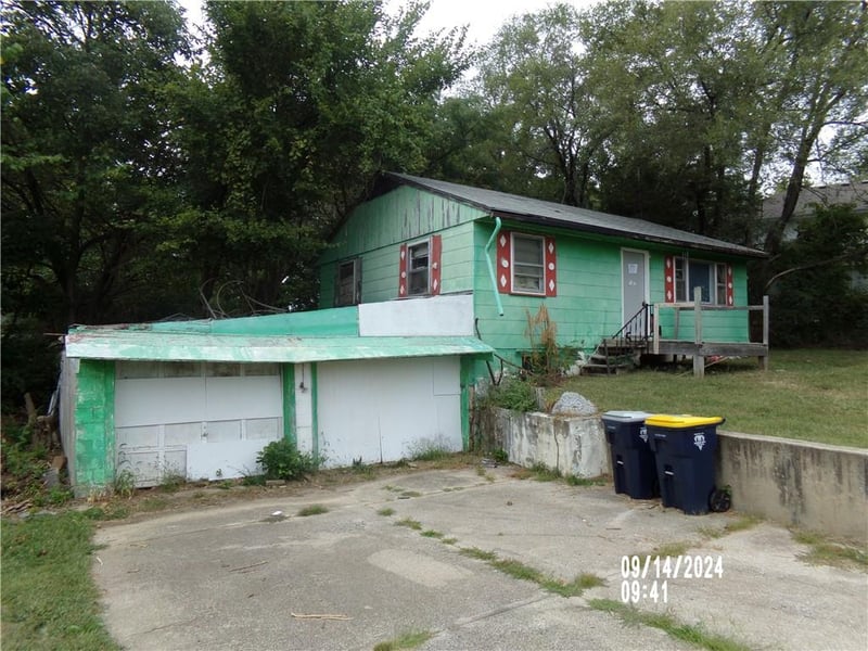 8426 N Bales Ave, Kansas City, MO 64156