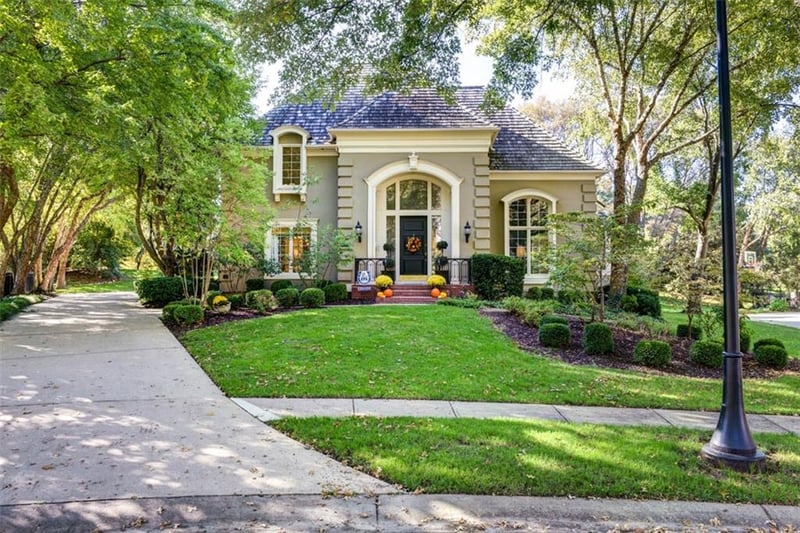 2645 W 118th Ter, Leawood, KS 66211