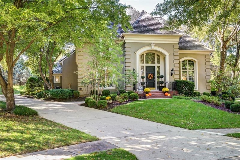 2645 W 118th Ter, Leawood, KS 66211