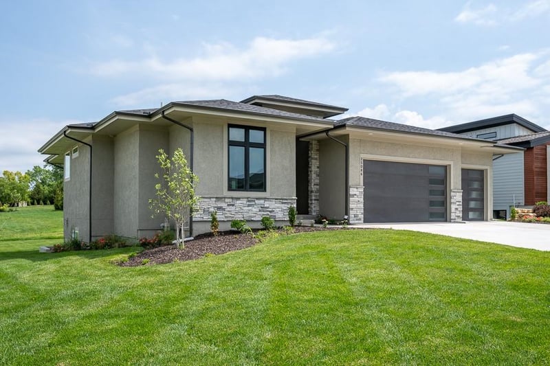 25086 112th St, Olathe, KS 66061