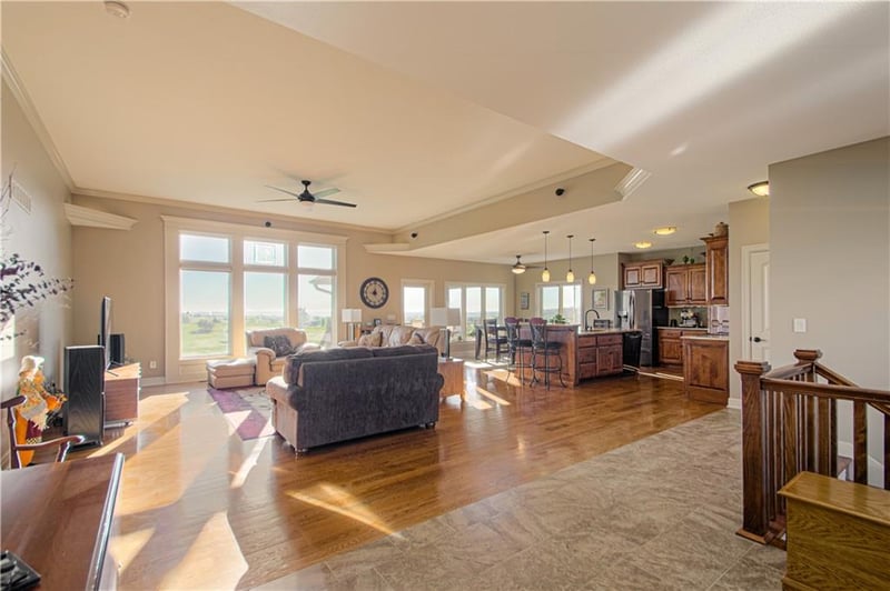 22570 King Rd, Weston, MO 64098