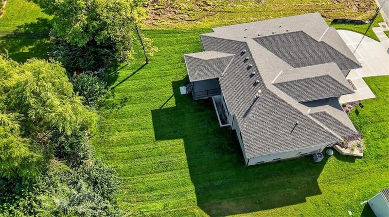 4912 70th Ter, Kansas City, MO 64151