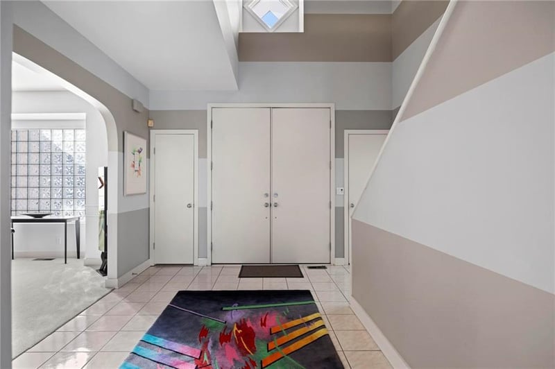 2112 W 117th St, Leawood, KS 66211