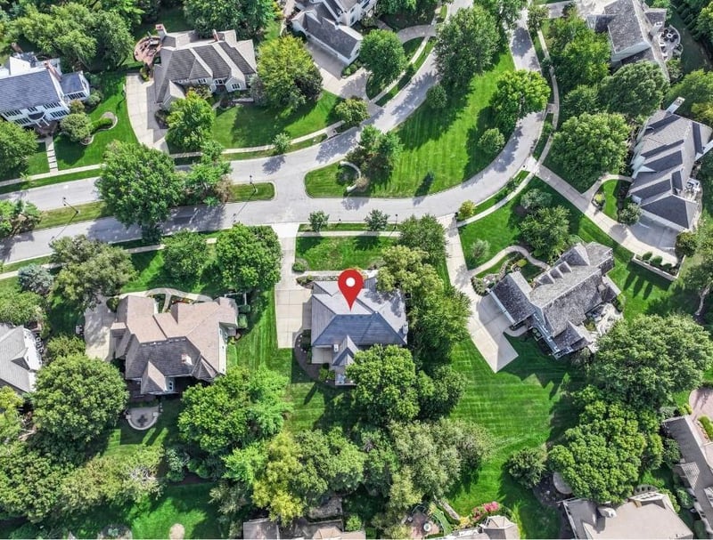 2112 W 117th St, Leawood, KS 66211