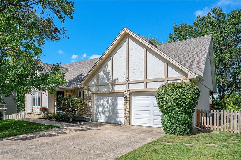 6330 W 108th St, Overland Park, KS 66211