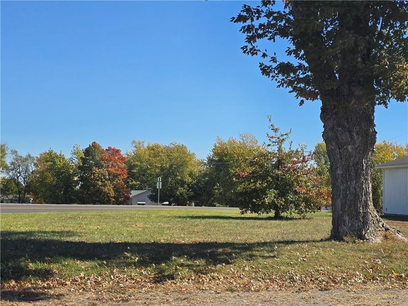 511 N Main St, Leeton, MO 64761