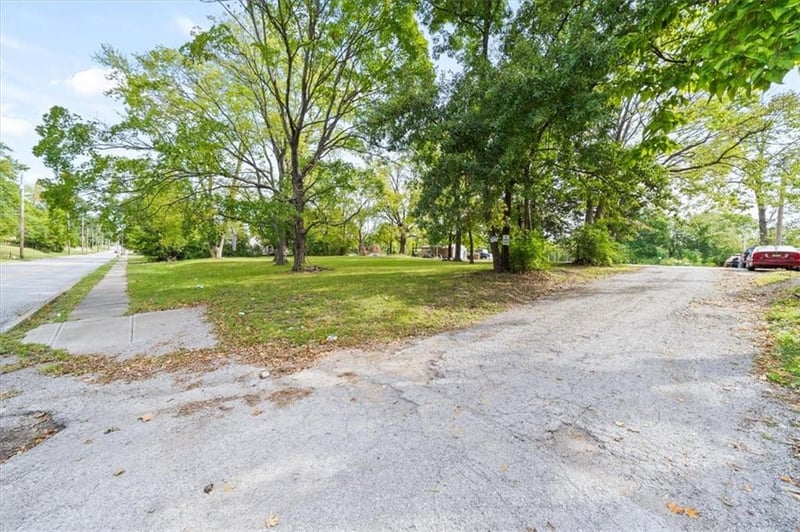 7341 Cleveland Ave, Kansas City, MO 64132