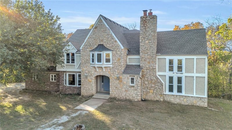 16518 Baxter Rd, Excelsior Springs, MO 64024