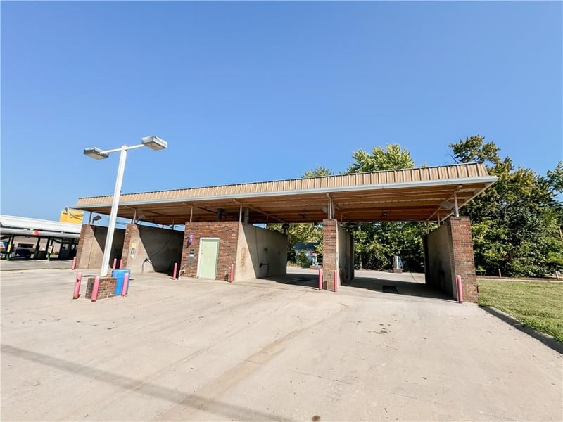 425 1st Ave, Garnett, KS 66032