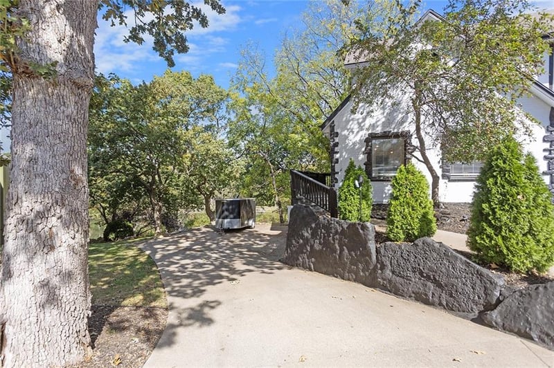 11728 E 72nd St, Kansas City, MO 64133