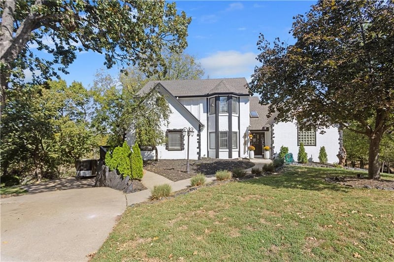 11728 E 72nd St, Kansas City, MO 64133