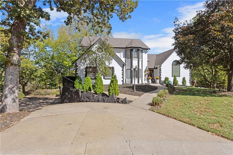 11728 E 72nd St, Kansas City, MO 64133