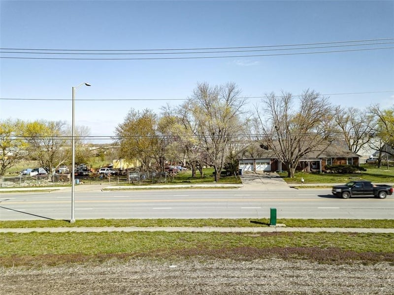 19350 159th St, Olathe, KS 66062