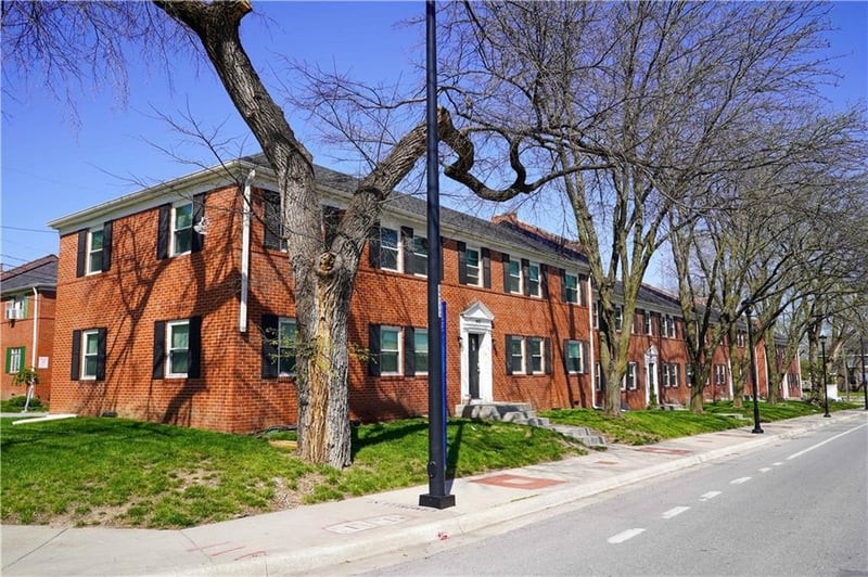 902 Emanuel Cleaver Ii Blvd, Kansas City, MO 64110