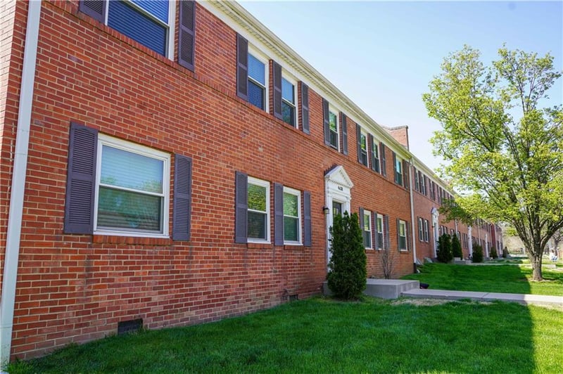 902 Emanuel Cleaver Ii Blvd, Kansas City, MO 64110