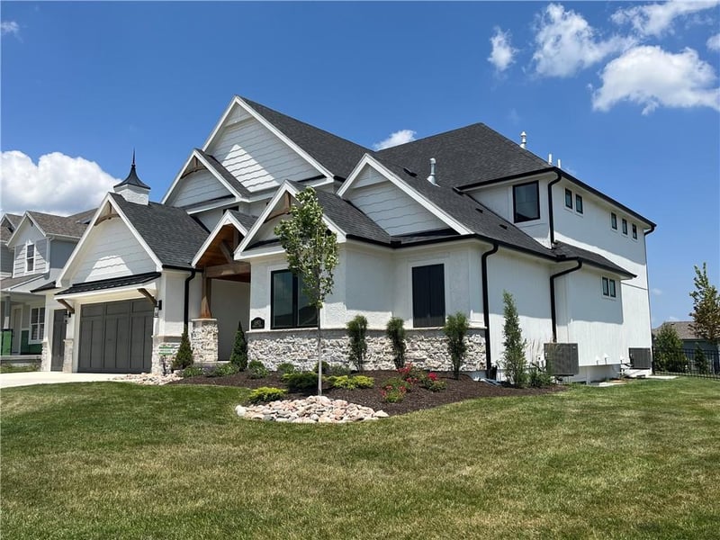 12303 170th Ter, Overland Park, KS 66221