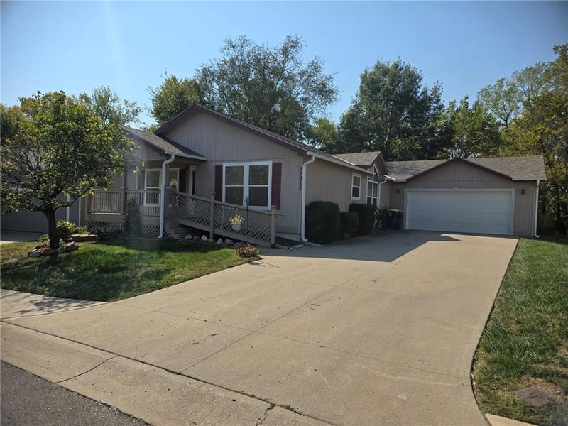 12212 N Atkins Ave, Kansas City, MO 64163