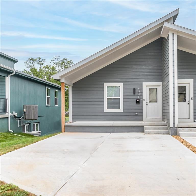 43354337 Spruce Ave, Kansas City, MO 64130