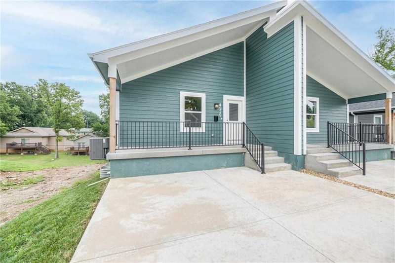 43294331 Spruce Ave, Kansas City, MO 64130