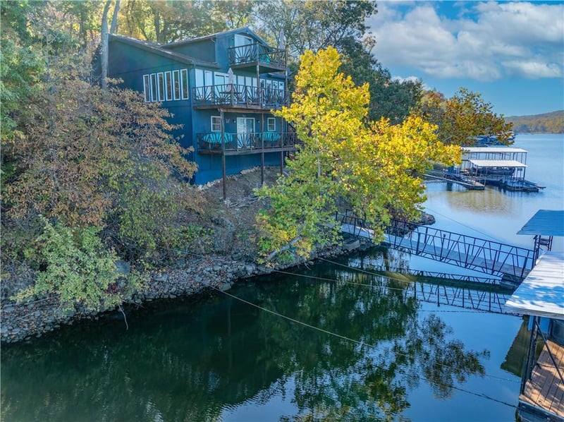 26295 Santa Barbara Dr, Edwards, MO 65326