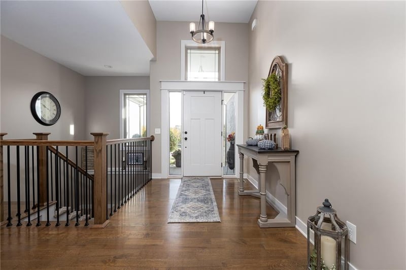 5866 S National Dr, Kansas City, MO 64152