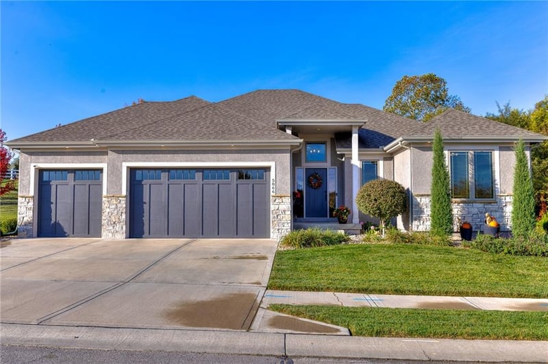 5866 S National Dr, Kansas City, MO 64152