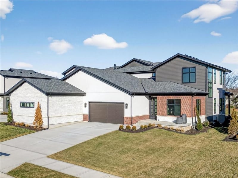 2846 133rd Ter, Leawood, KS 66209