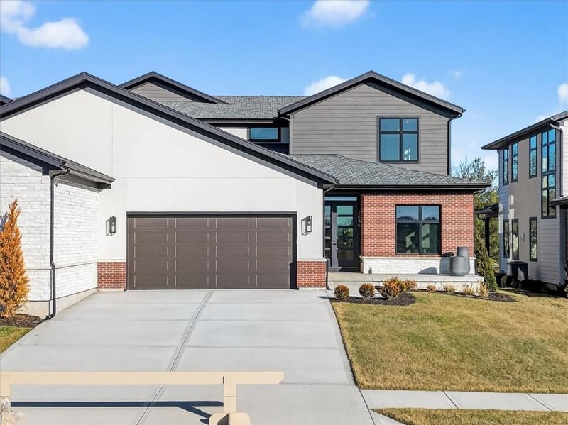 2846 133rd Ter, Leawood, KS 66209