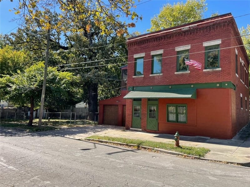 328 Monroe St, Kansas City, MO 64124