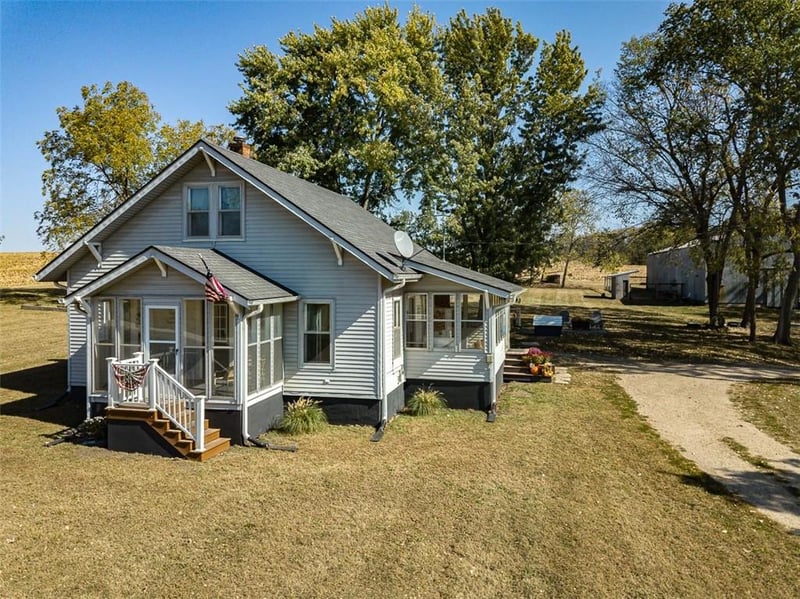 16718 Marion Rd, Valley Falls, KS 66088