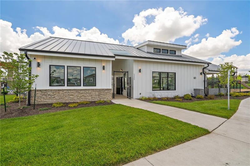 18117 Venerable St, Overland Park, KS 66013