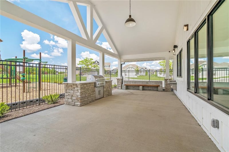 18117 Venerable St, Overland Park, KS 66013