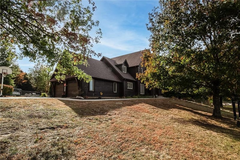 2151 Old Highway 50 Hw, Ottawa, KS 66067