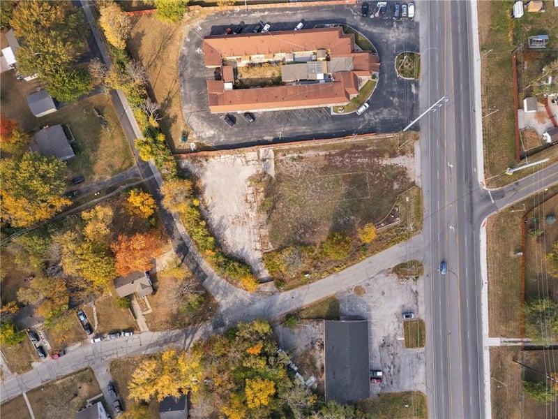 10305 Us 40 Hw, Independence, MO 64055