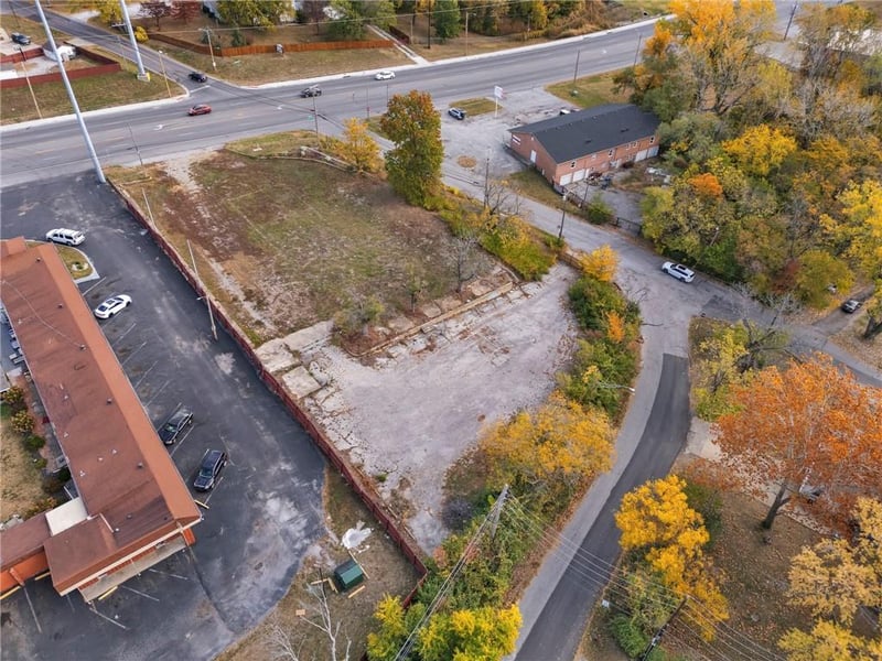 10305 Us 40 Hw, Independence, MO 64055
