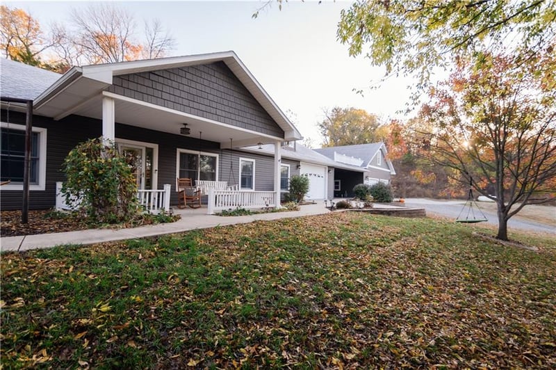 9249 Ottawa Rd, Atchison, KS 66002