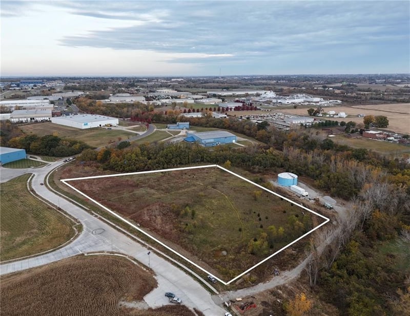 5917 Corporate Dr, St Joseph, MO 64507