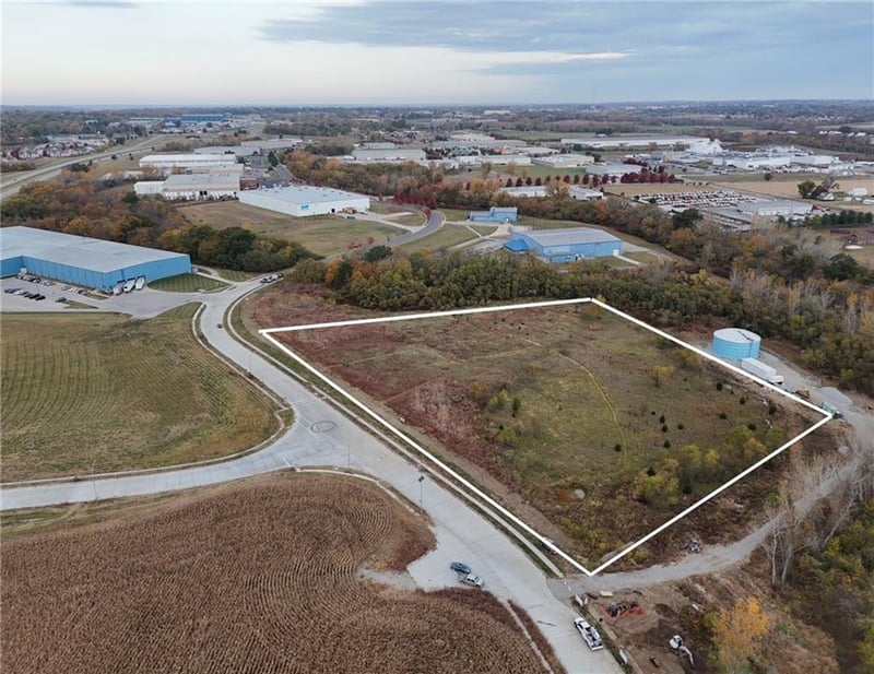 5917 Corporate Dr, St Joseph, MO 64507