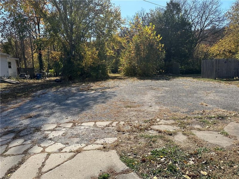 Park Ave, Excelsior Springs, MO 64024