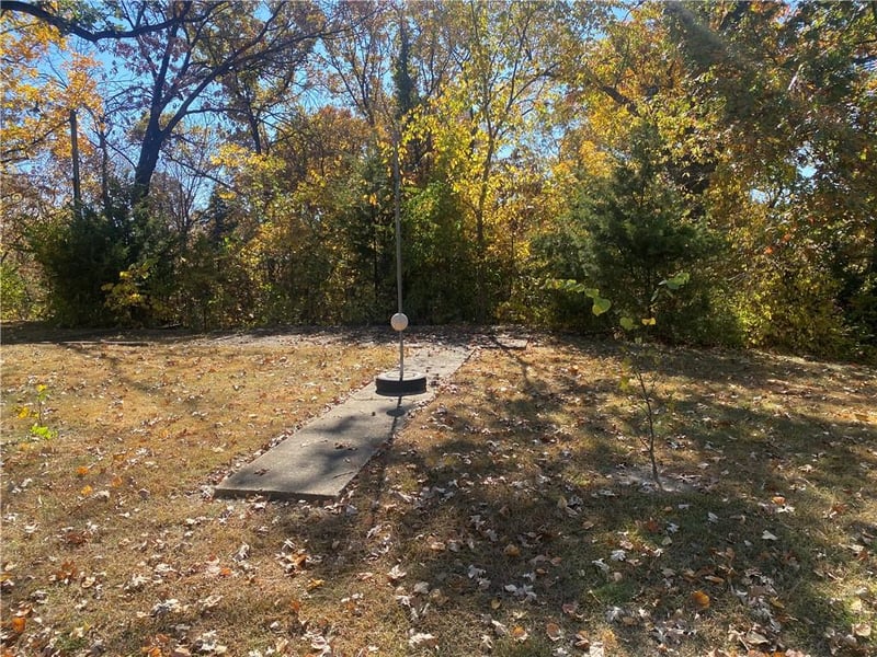 600 High St, Edwardsville, KS 66111